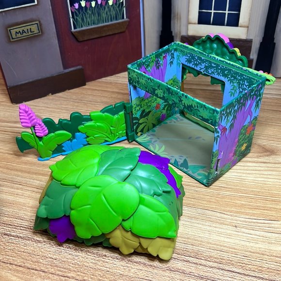 Lot of 2 Disney Furrytale Friends Starter Home Playsets W 5.5" x H 4" - Picture 8 of 11